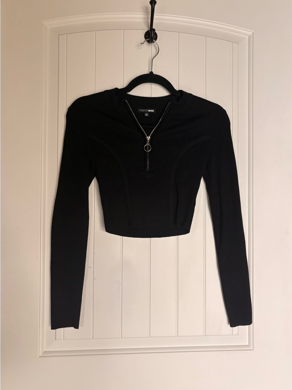 Fashion Nova Black Cropped Long-Sleeve Zip Top